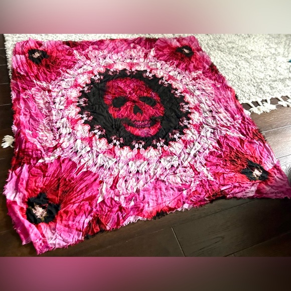 ‼️RARE‼️🎸ALEXANDER MCQUEEN🎸🔥NWOT🔥Paradise Skull Scarf Wrap - Picture 8 of 12